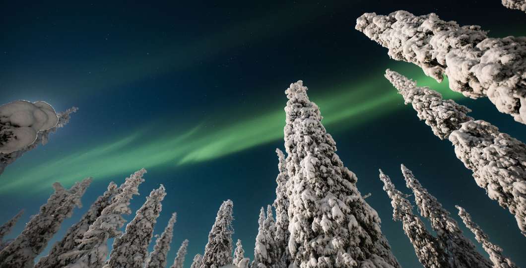 Northern lights electric snowmobile safari Ruka Kuusamo